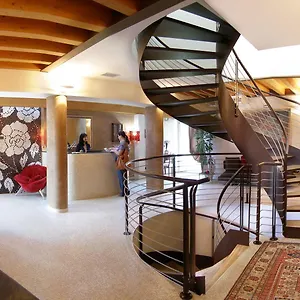 https://relais-villa-annamaria.hotelinveneto.com